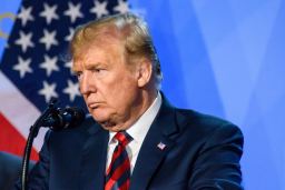 Trump promete mais ataques para dominar petróleo iraniano