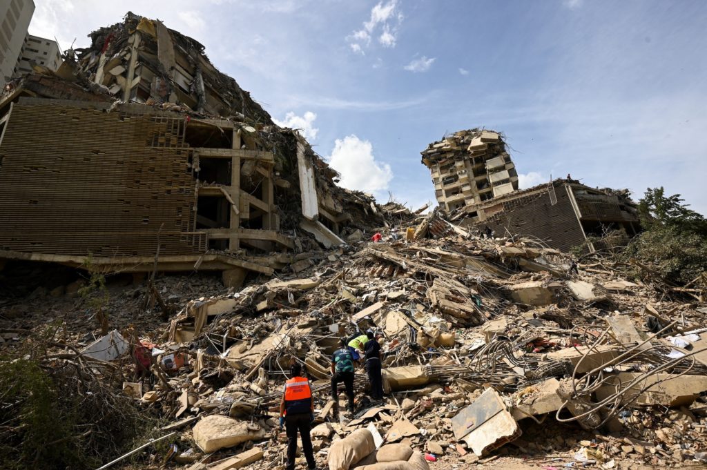 Venezuela'daki Deprem Müdahalesi Ekonomik ve Siyasi Krizlerden Etkileniyor