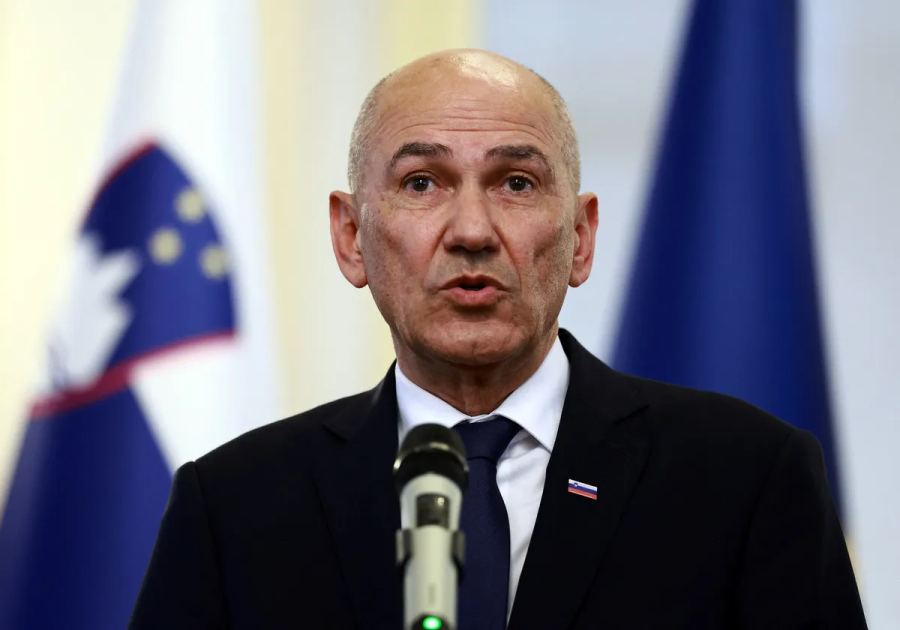 Mediji EU: Janša se vraća u Sloveniju i Uniju