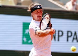 Alexander Zverev avanza a semifinales en Halle con su décima victoria consecutiva