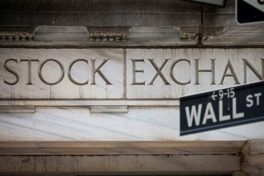 Wall Street Karışık Kapandı: Teknoloji Hisseleri Baskı Altında